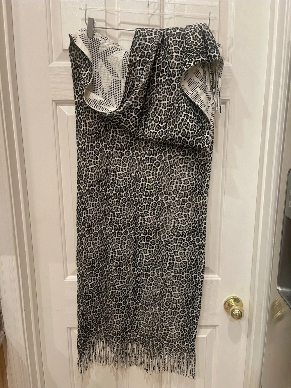 Michael Kors Black & White Logo Fringe Revisable Scarf 🧣